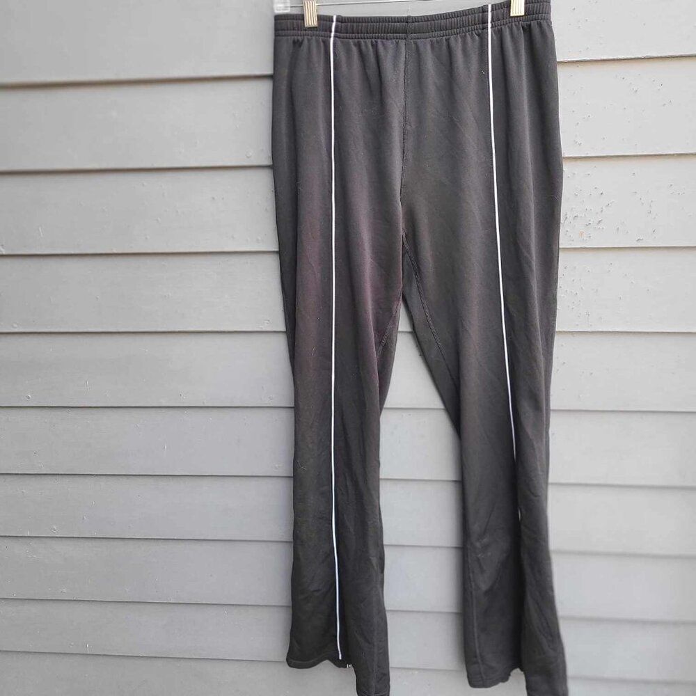 Nike Work Out Black Pants with White zippers on back of legs size Medium